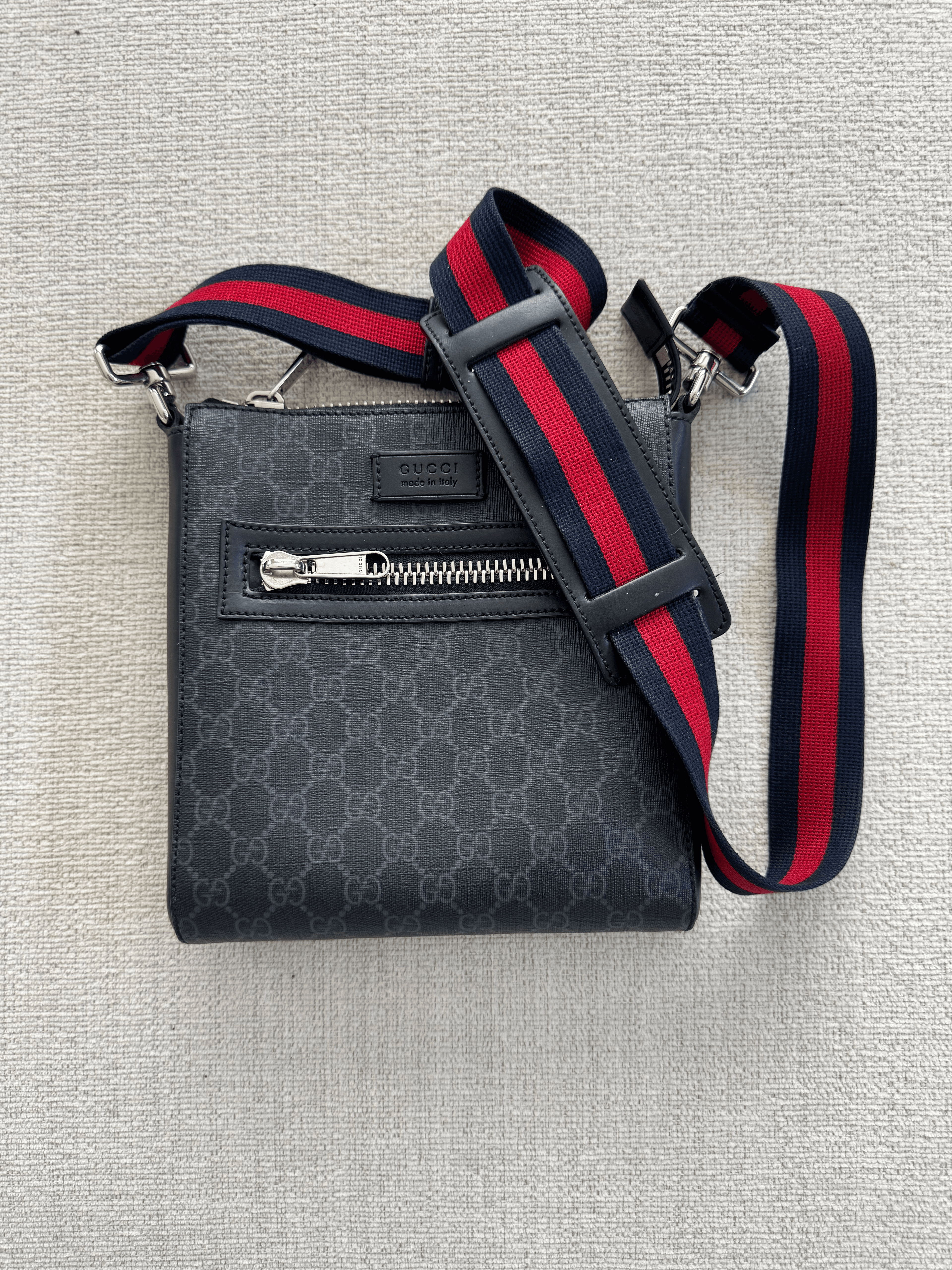 Gucci — GG Black Small Messenger Bag — photo 1 of 7