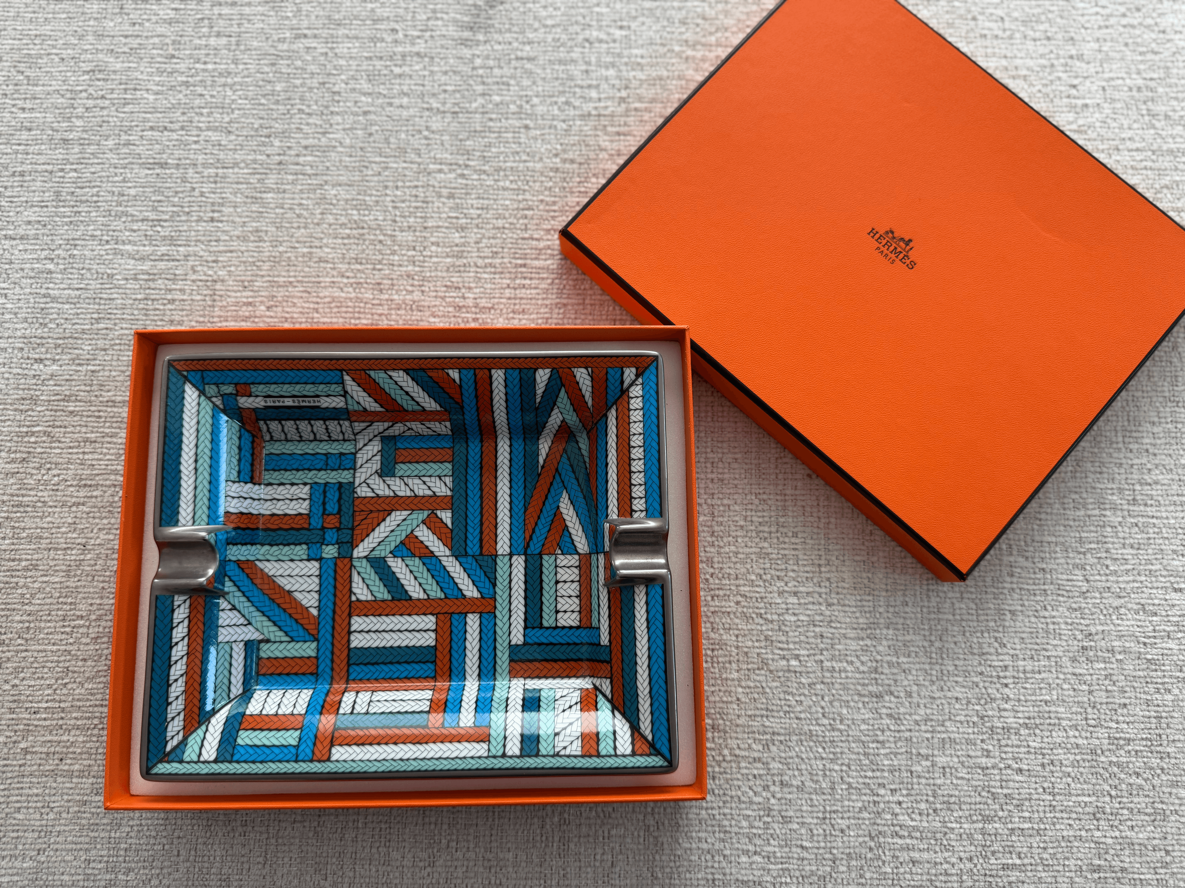 Hermes — HERMES Tresse H Ashtray Gianpaolo Pagni Blue White Orange — photo 1 of 8